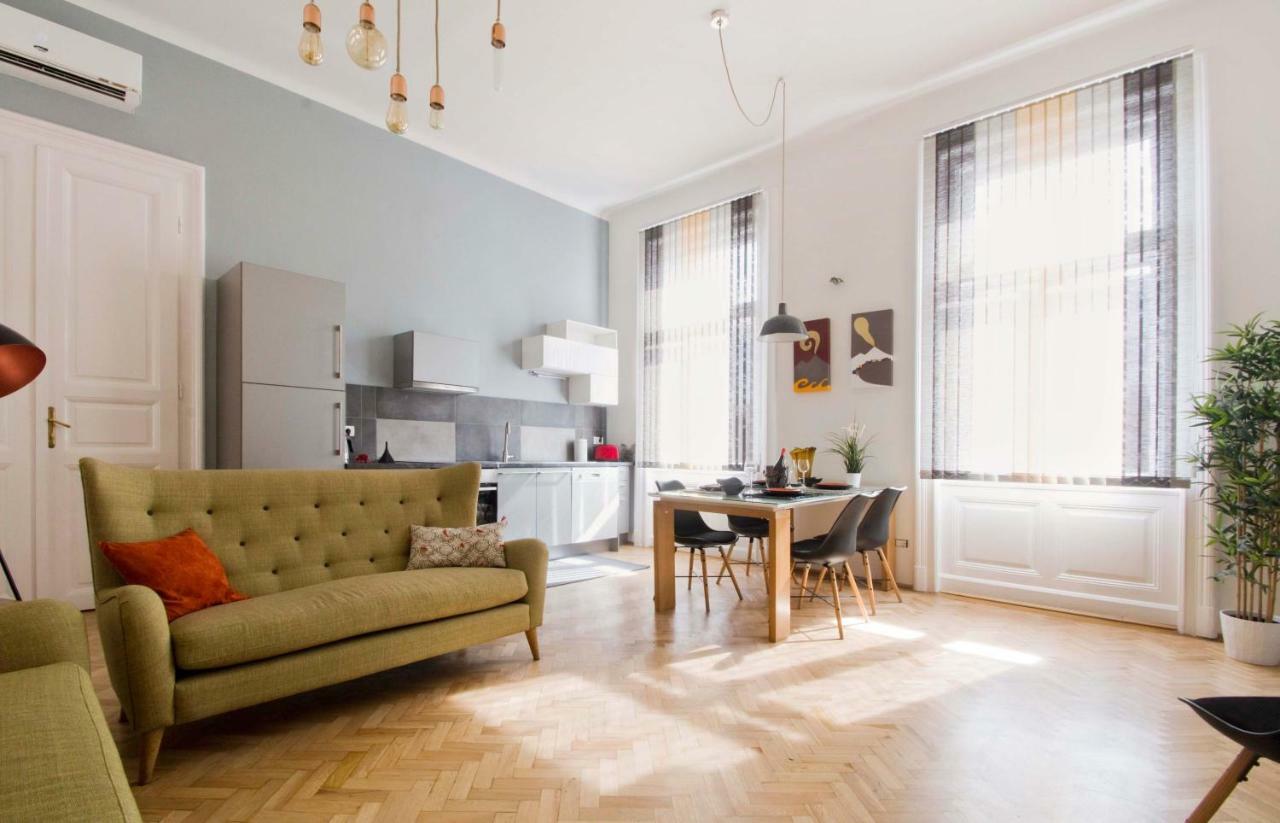 Andrassy Boulevard Budapest Esterno foto